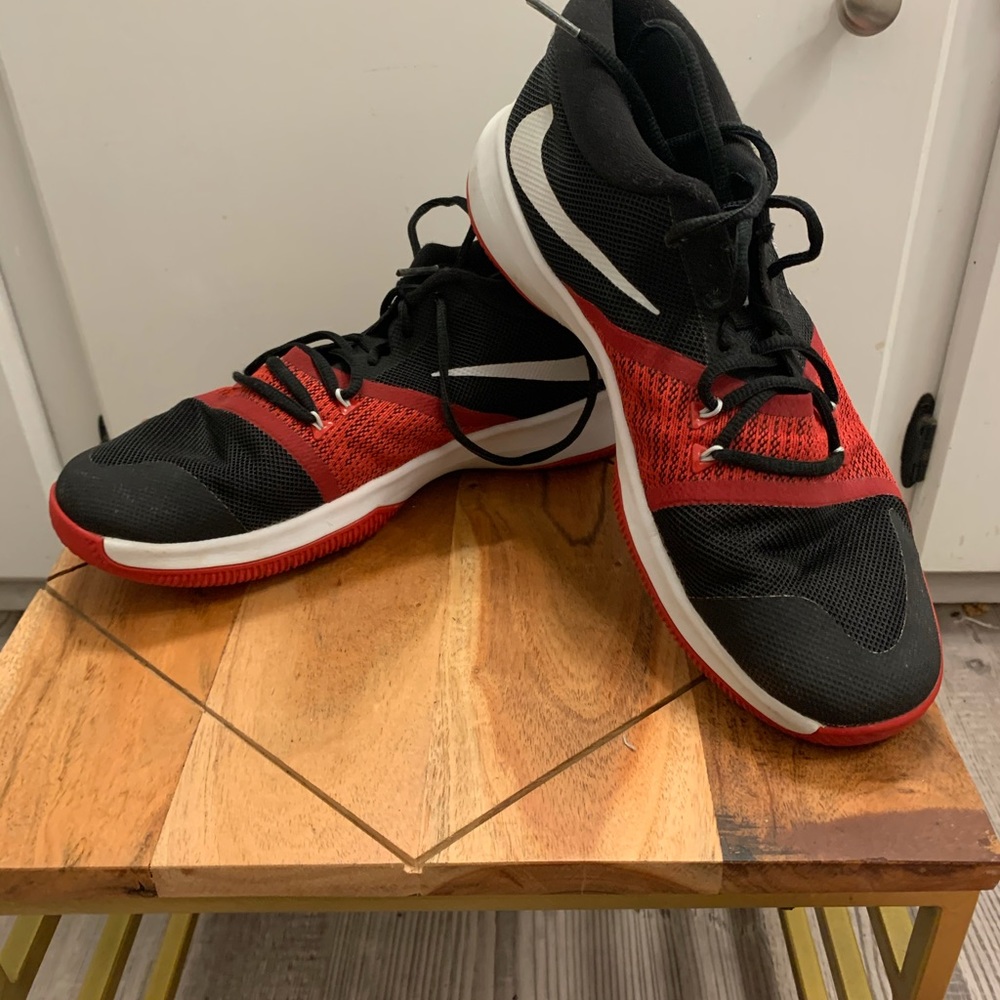 Men’s Nike Zoom Assertion sneakers